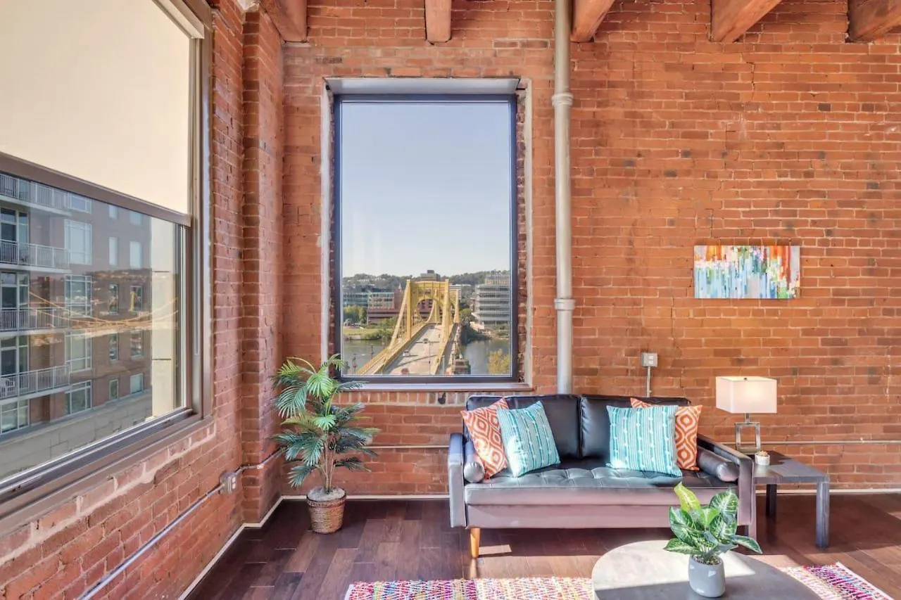 Frontdesk Aria Cultural District Lofts Downtown Pittsburgh